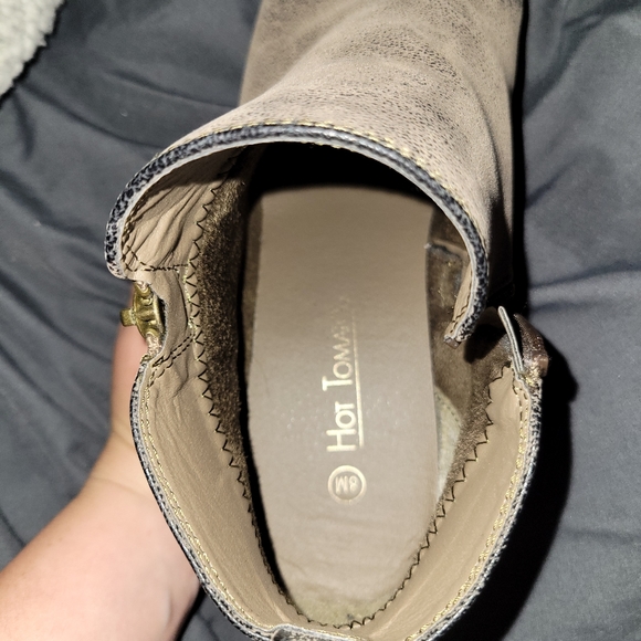 Hot tomato booties - Picture 2 of 2